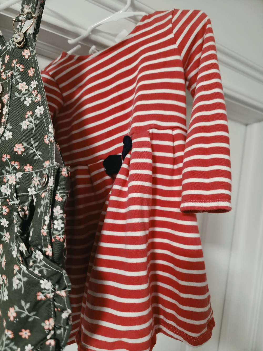 Bundle Dresses - Picture 3 of 5